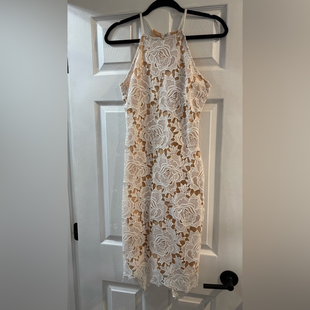 Lulu’s White Lace Dress